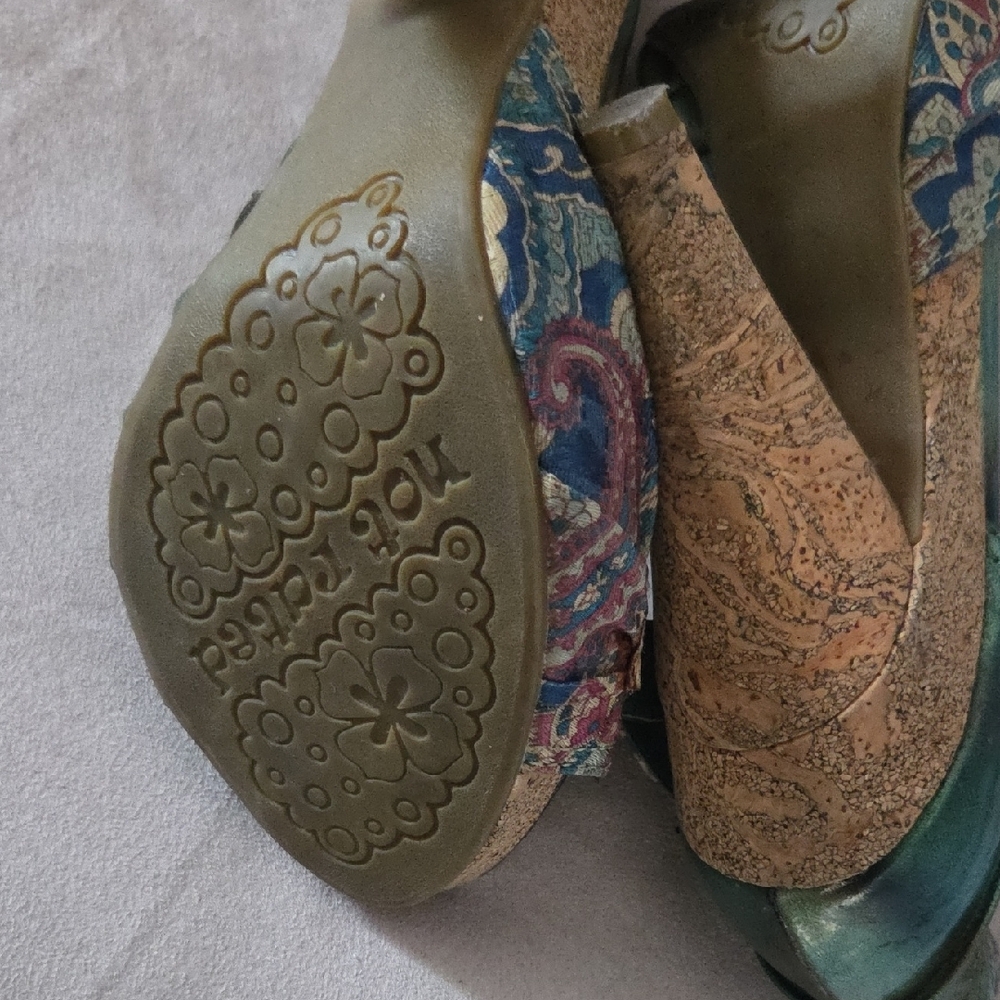 Not Rated Paisley Heels in Green and Brown - Picture 5 of 15